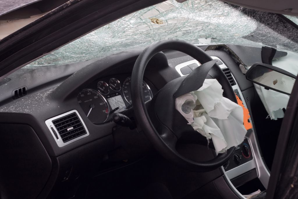 Traffic accident with a wrecked car